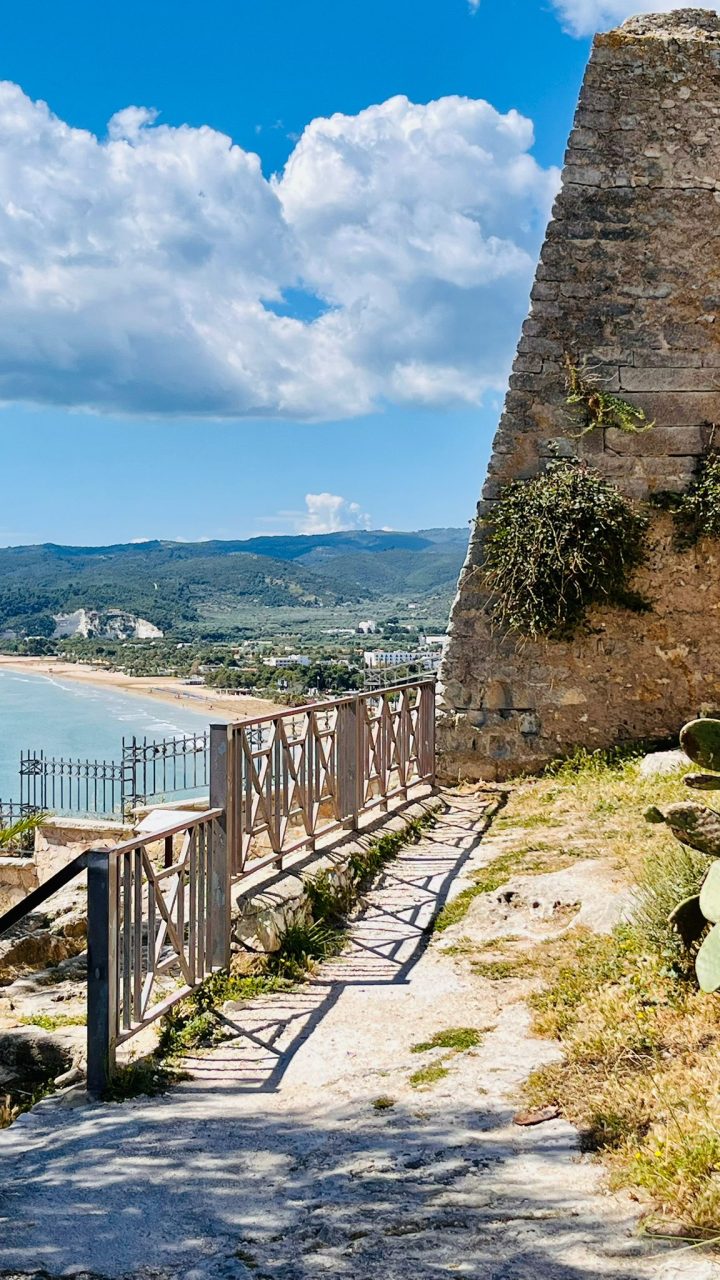 castello-centro-storico-vieste-rooftop